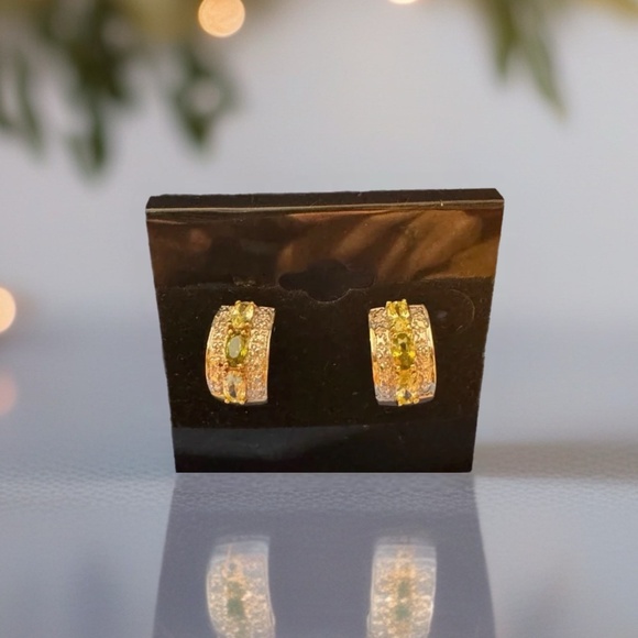 👑 Vintage GOLD VERMEIL .925 Sterling Silver Earrings with Natural Peridot Gems - Picture 1 of 8